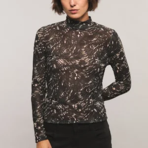 polera neo camo
